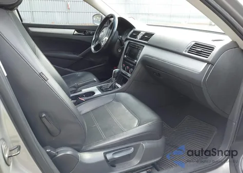 2013 Volkswagen Passat 2.5L Se из США, поврежденный, VIN 1VWBP7A37DC122877